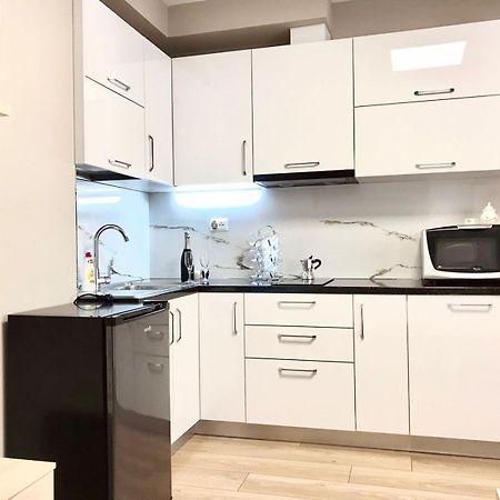 Home Away From Home Apartment Durrës 外观 照片