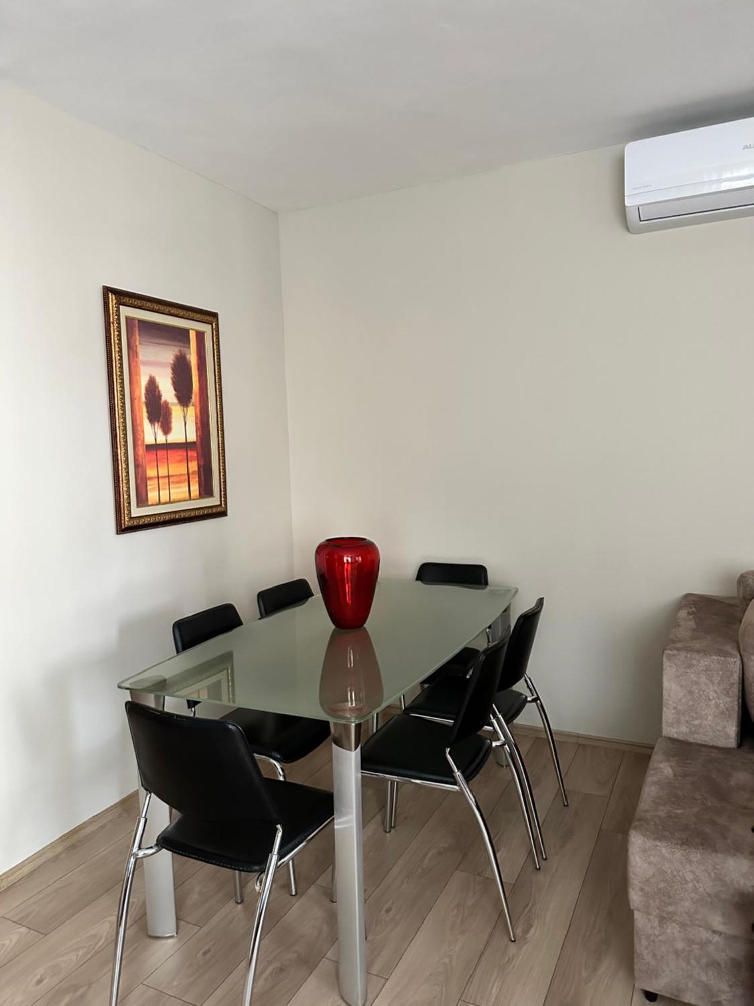 Home Away From Home Apartment Durrës 外观 照片